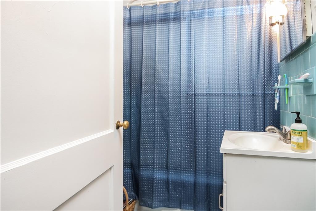 2154 Kingstown Road, South Kingstown, RI 02879 MLS 1184699 Lila Delman