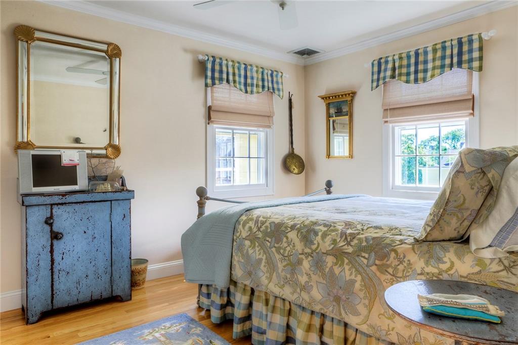 32 Elm Street, Newport