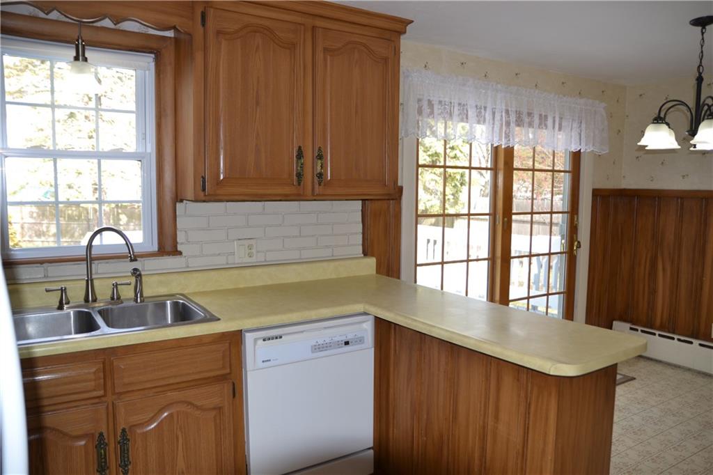 91 Carnation Drive, Warwick, RI 02886 MLS 1187342 Lila Delman