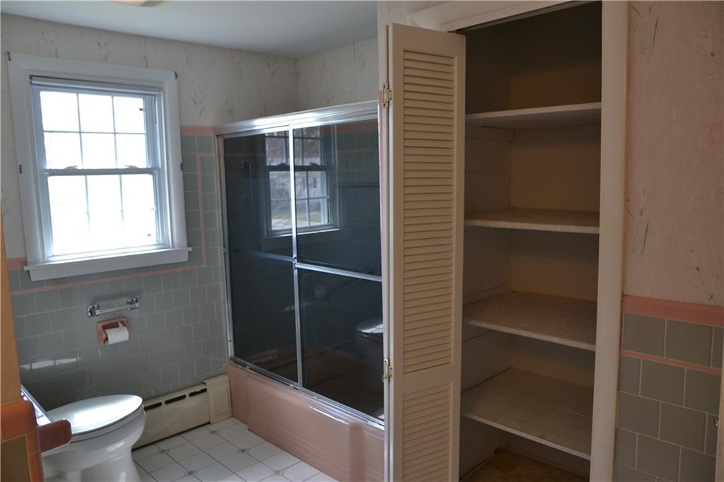 91 Carnation Drive, Warwick, RI 02886 MLS 1187342 Lila Delman