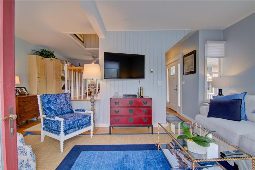 99 Fort Avenue, Cranston, RI 02905 MLS 1187777 Lila Delman