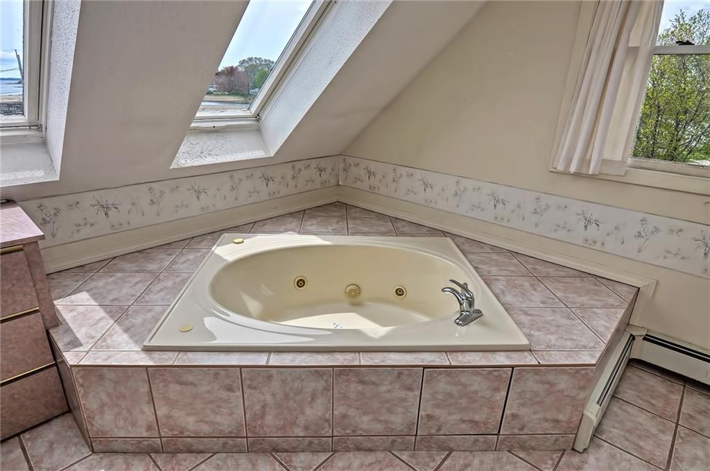 73 Dundas Avenue, Warwick, RI 02889 MLS 1191109 Lila Delman