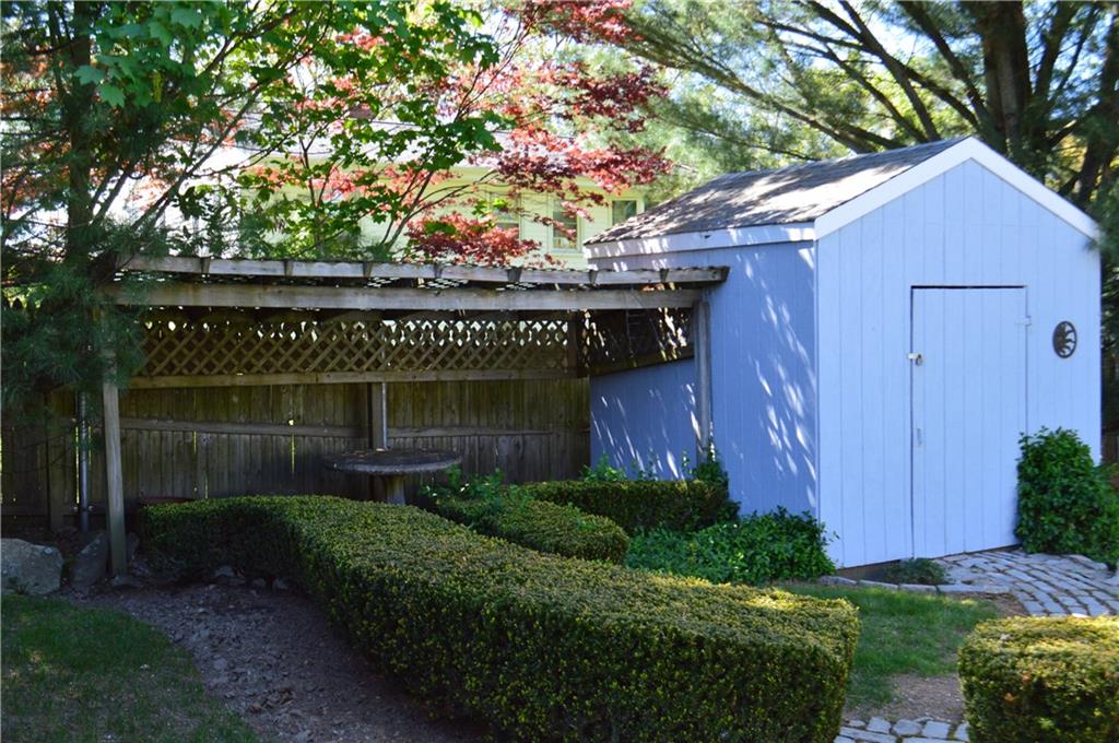 6 Tara Drive, North Providence, RI 02904 MLS 1191564 Lila Delman