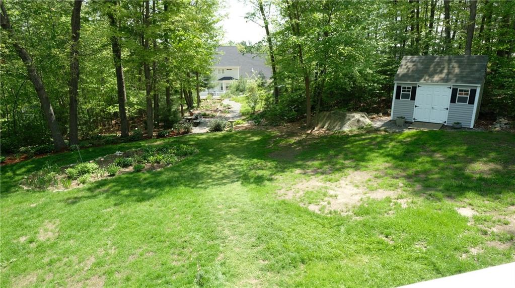 261 Little Pond County Road, Cumberland