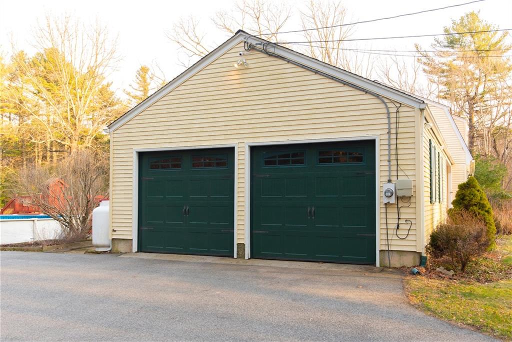 220 Weaver Hill Road, Coventry, RI 02816 MLS 1192426 Lila Delman