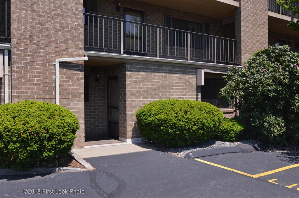 650 East Greenwich Avenue, Unit102 L, West Warwick, RI 02893 MLS