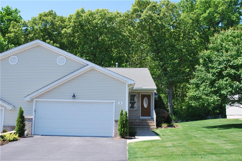 8 Lees Farm Commons Drive, North Providence, RI 02904 MLS 1193726