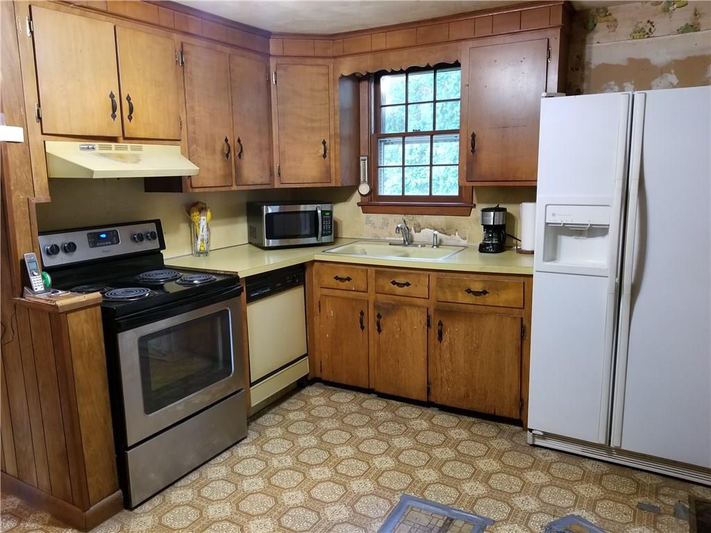 8 Taylor Circle, East Greenwich, RI 02818 MLS 1194878 Lila Delman