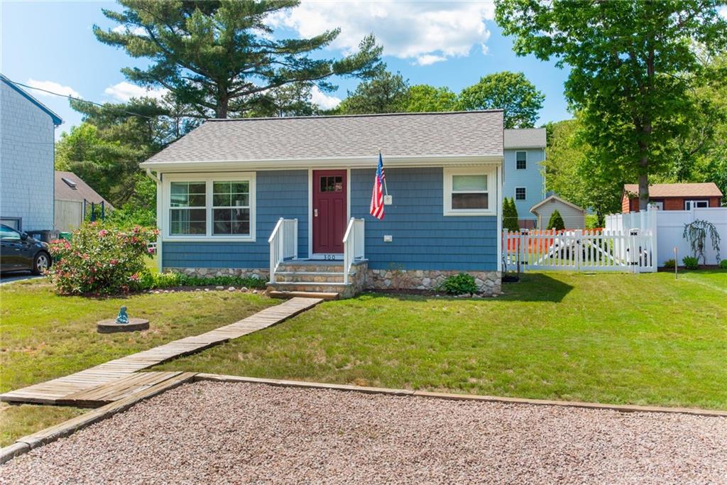 300 Holly Road, South Kingstown