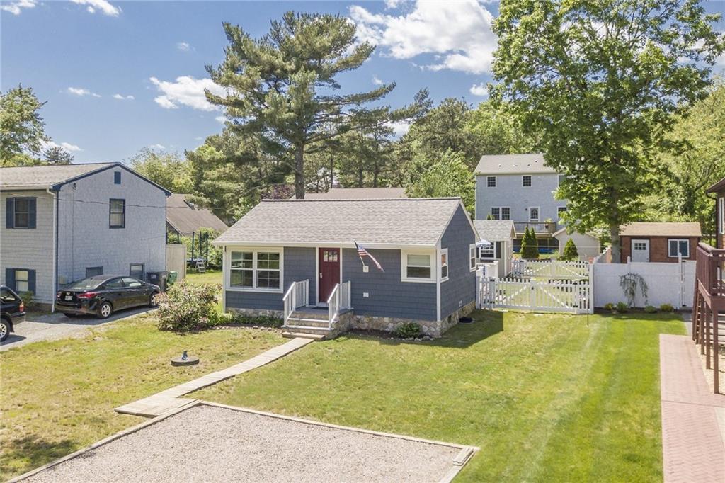 300 Holly Road, South Kingstown