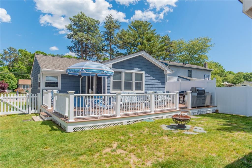 300 Holly Road, South Kingstown