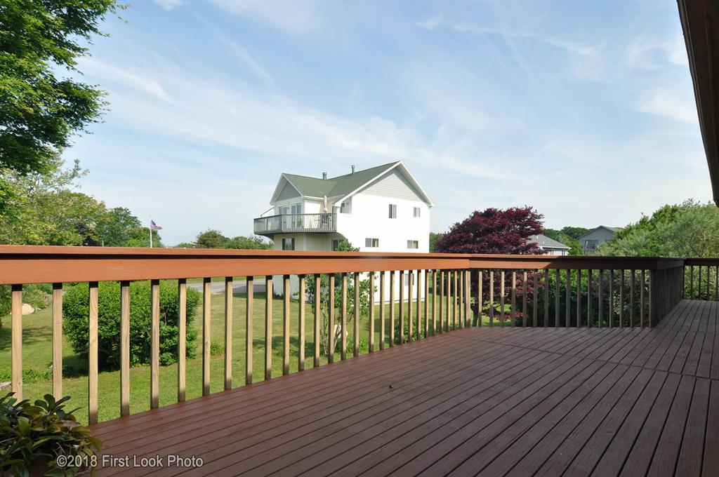 55 White Swan Drive, Narragansett