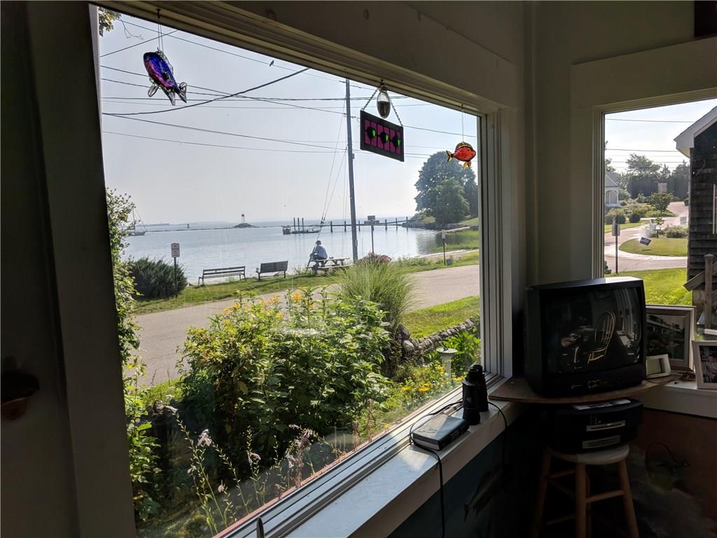 58 Poplar Avenue, North Kingstown, RI 02852 MLS 1196967 Lila Delman