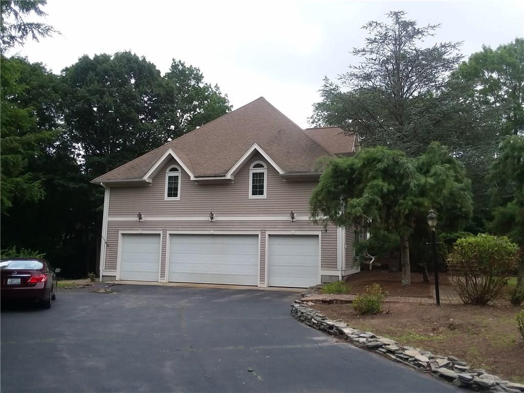 5 Pheasant Drive, East Greenwich, RI 02818 MLS 1200038 Lila Delman