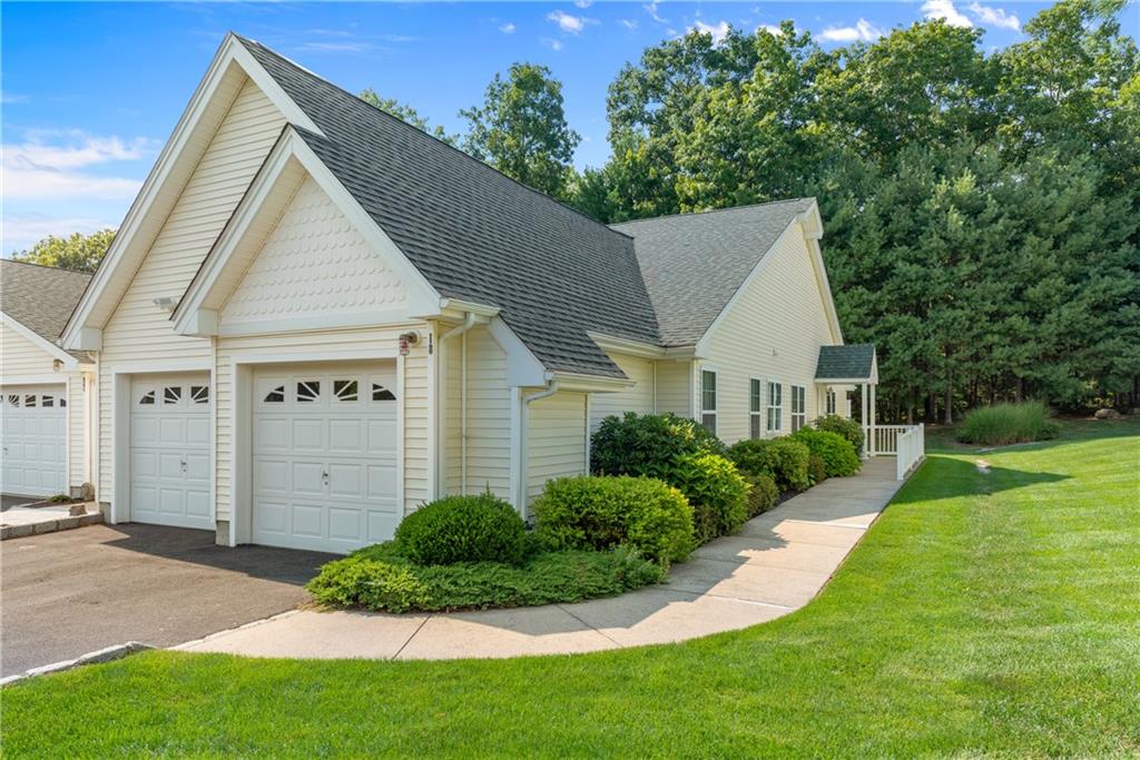 18 Silver Pines Boulevard, North Smithfield, RI 02896 MLS 1203261