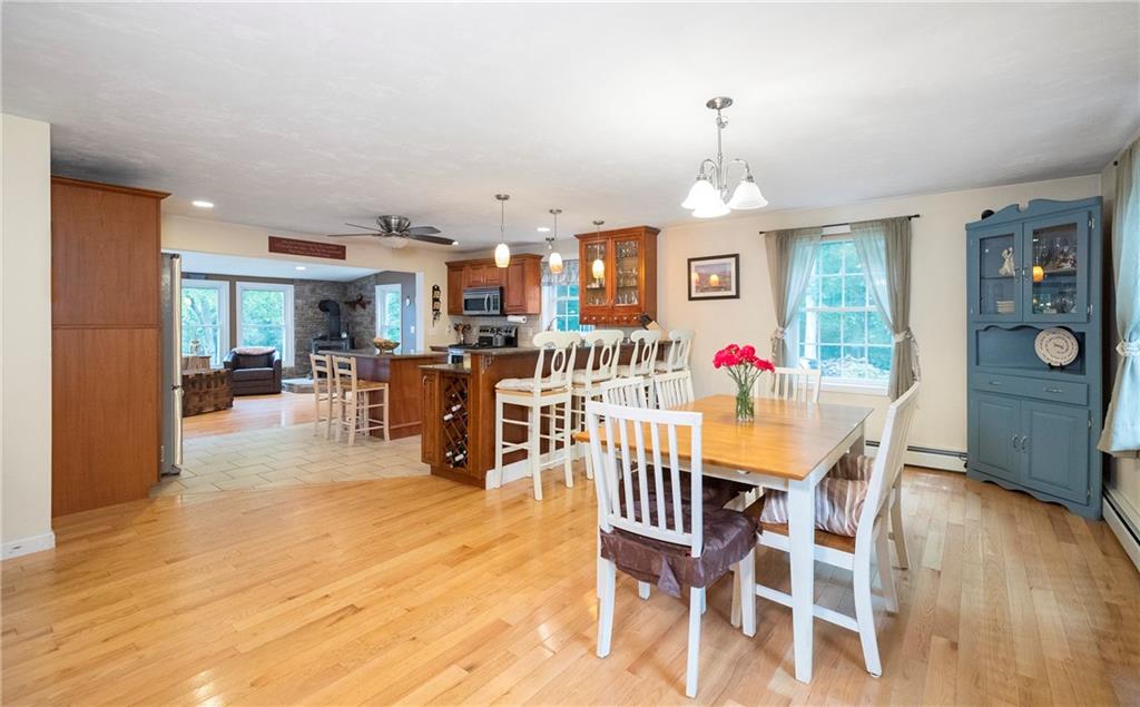 176 Lake Washington Drive, Glocester