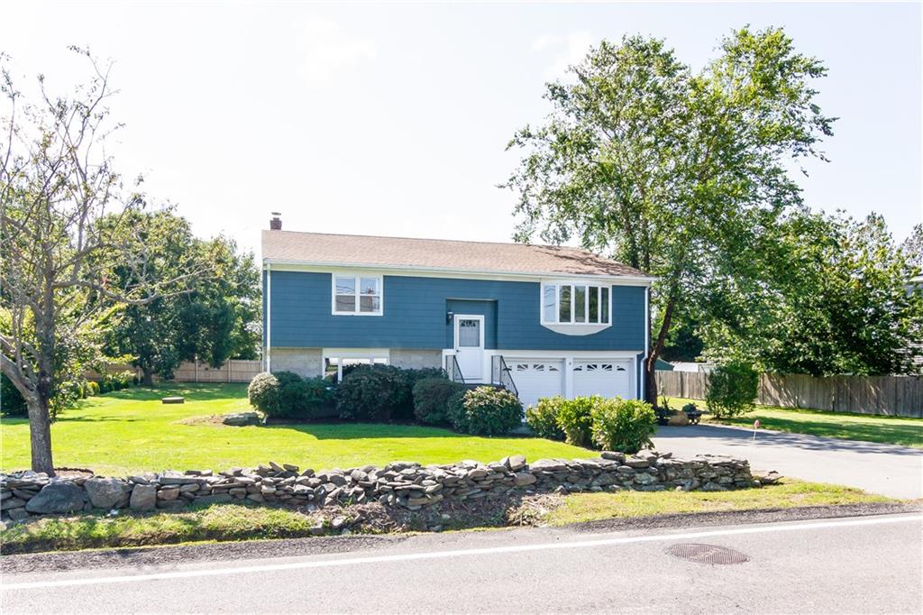 1011 Green End Avenue, Middletown