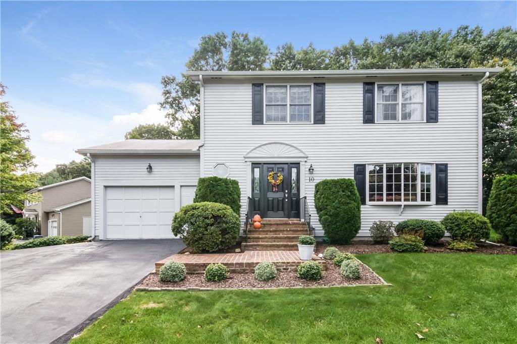 10 Cobblestone Terrace, Cranston