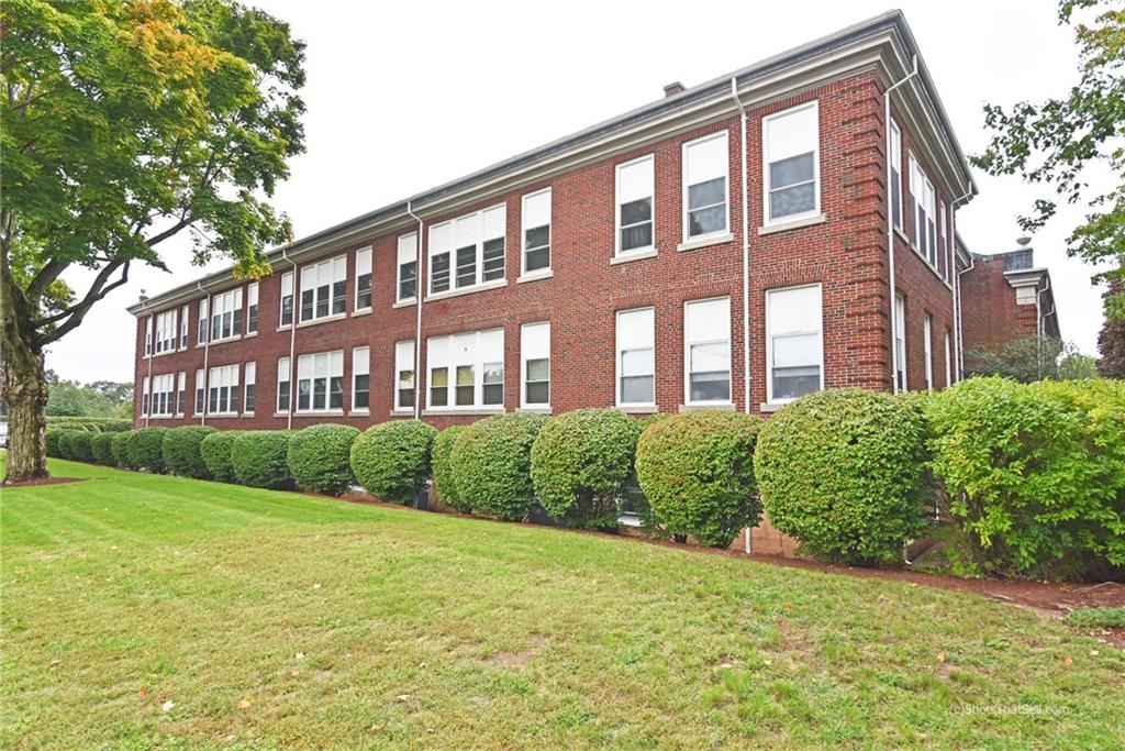 3524 West Shore Road, Unit401, Warwick, RI 02886 MLS 1205667 Lila