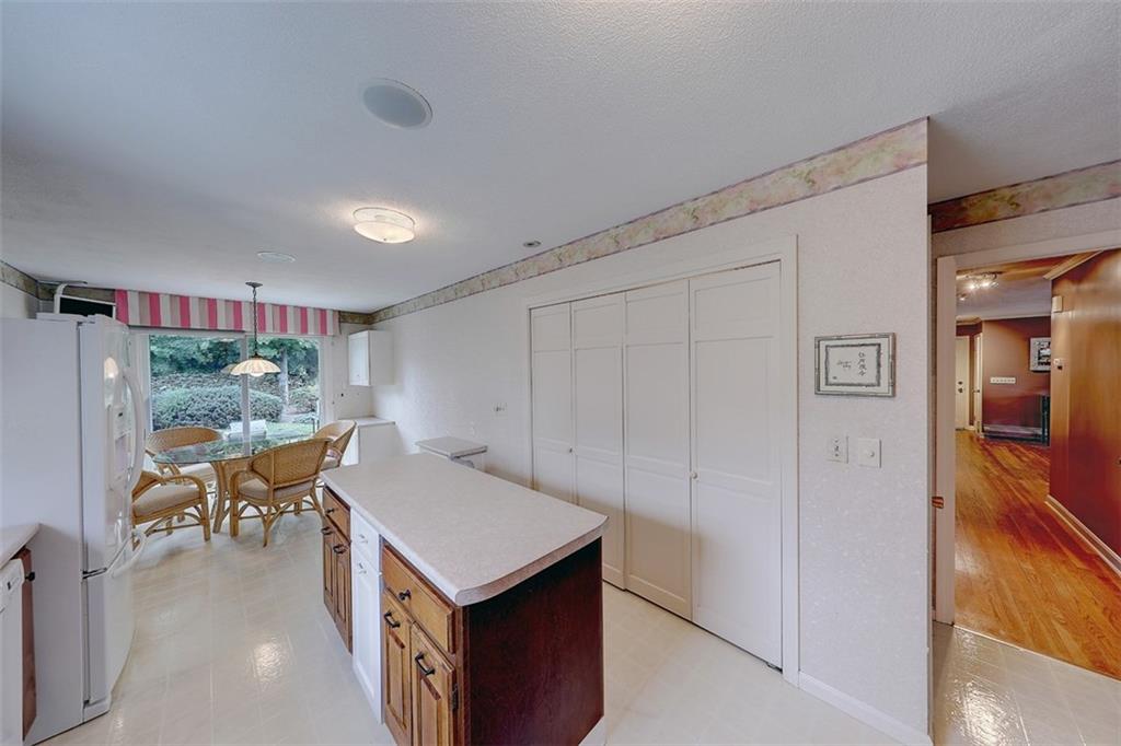 24 Hanley Farm Road, Warren, RI 02885 MLS 1206024 Lila Delman