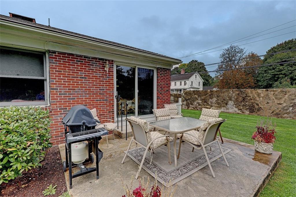 24 Hanley Farm Road, Warren, RI 02885 MLS 1206024 Lila Delman