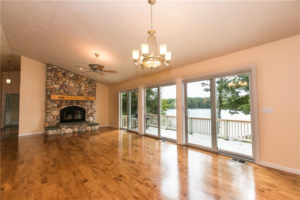 130 Lake Washington Drive, Glocester