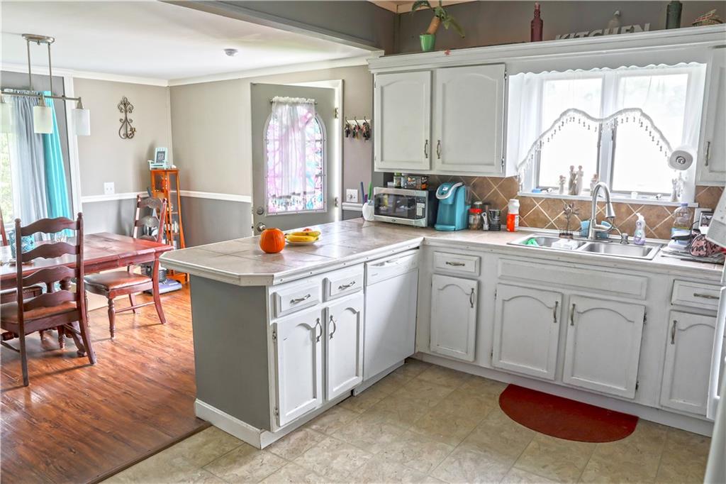 99 Borden Avenue, Johnston, RI 02919 MLS 1207421 Lila Delman