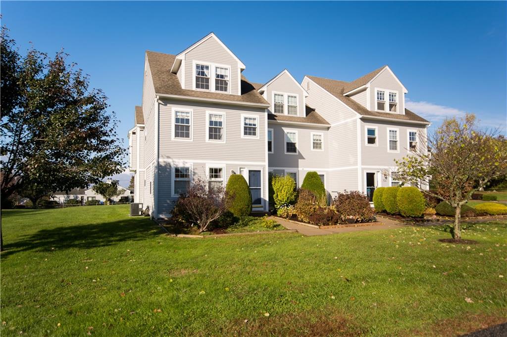 705 Fairway Drive, Middletown