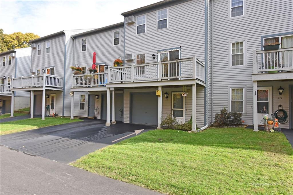 565 Quaker Lane, Unit#116, West Warwick