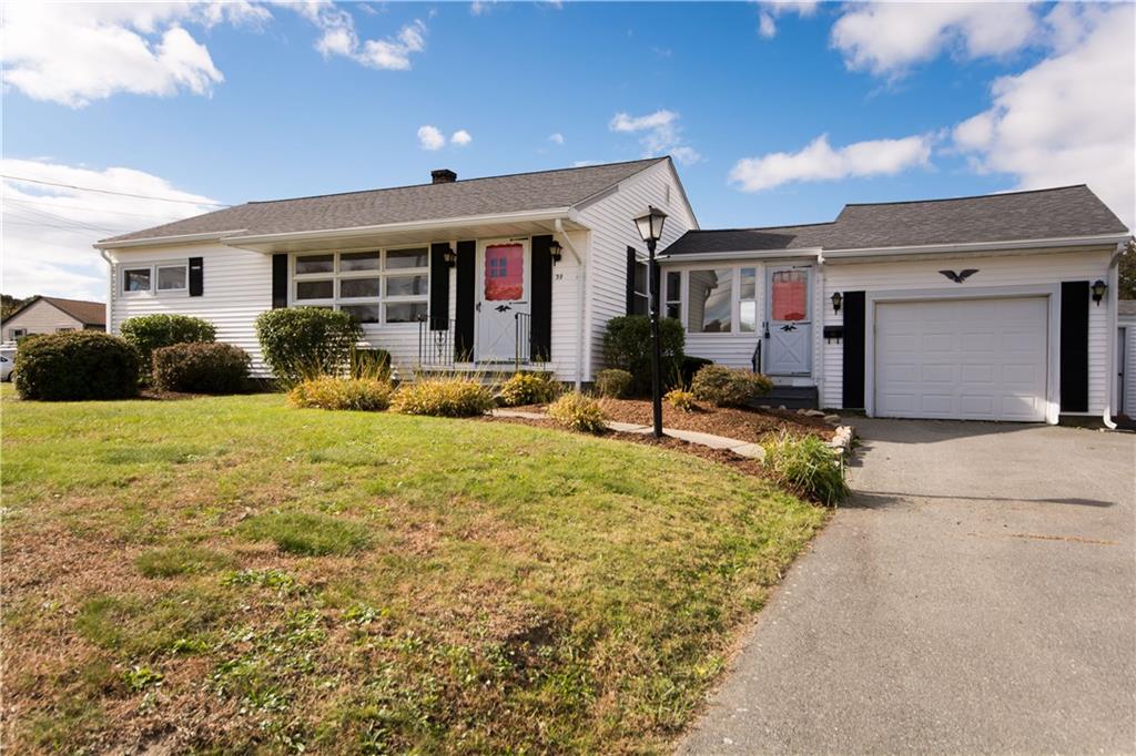 39 Hope Street, Tiverton, RI 02878 MLS 1208595 Lila Delman