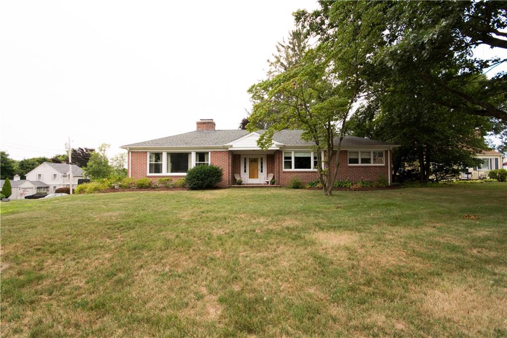 904 Narragansett Parkway, Warwick