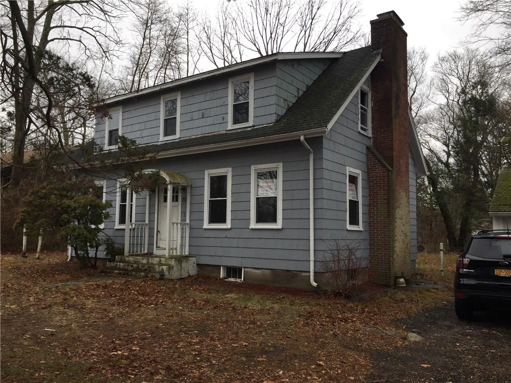 70 Campus Avenue, South Kingstown