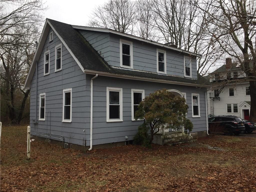 70 Campus Avenue, South Kingstown