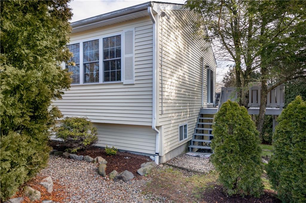 1001 Boston Neck Road, Narragansett