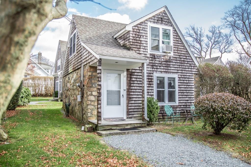 152 Tuckerman Avenue, Unitb12, Middletown, RI 02842 MLS 1212657