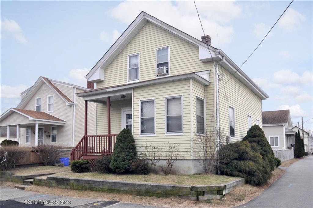 83 Woodward Avenue, East Providence