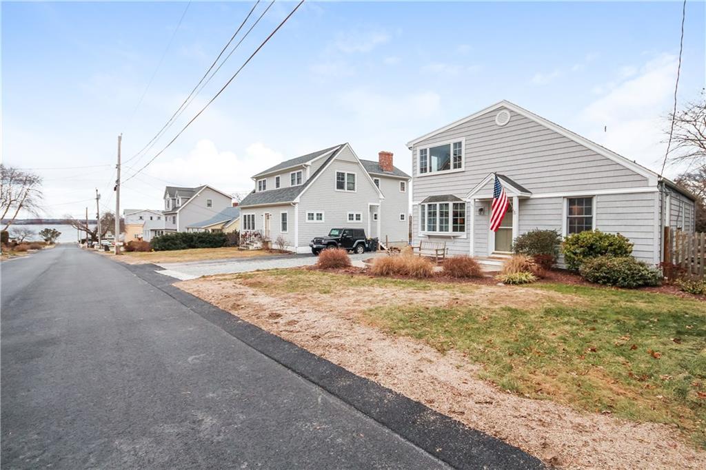 55 What Cheer Road, Narragansett