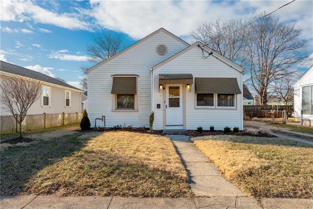 111 Edgemere Road, Pawtucket