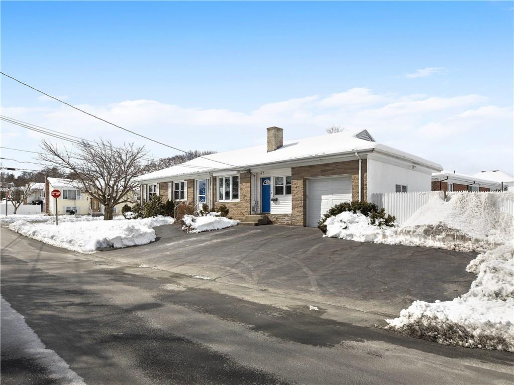 2 Hillcrest Avenue, Johnston