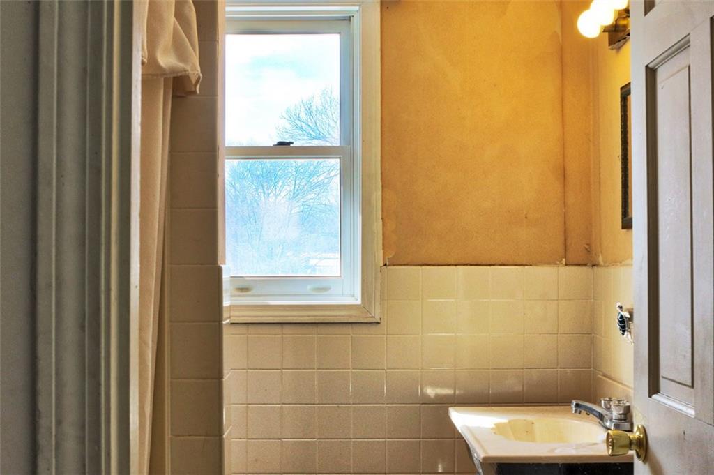 461 Comstock Parkway, Cranston, RI 02921 MLS 1217264 Lila Delman