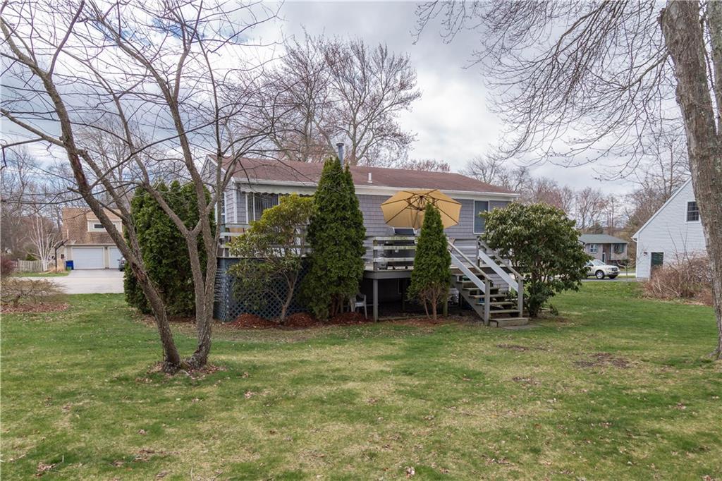 69 Conanicus Road, Narragansett