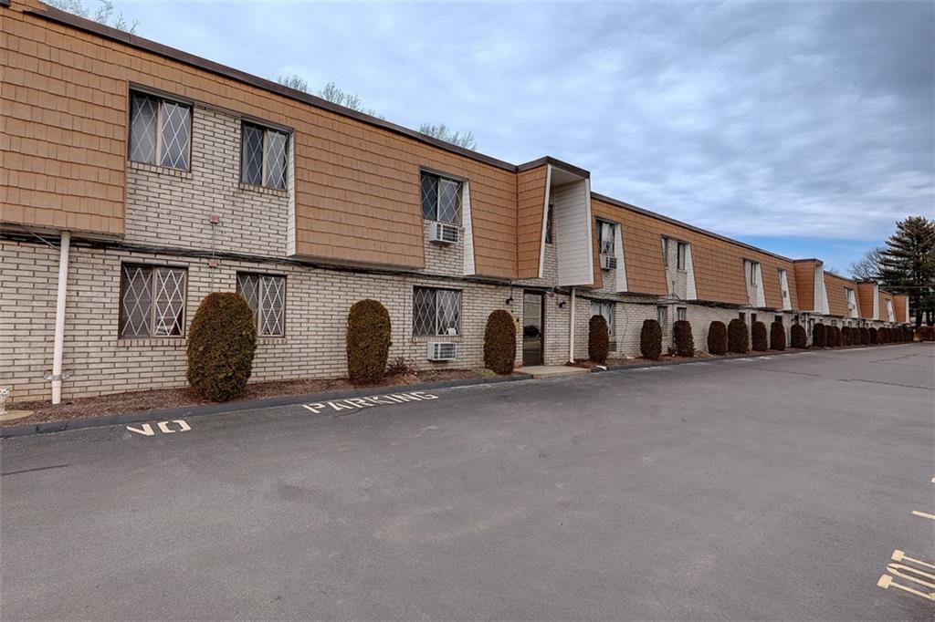 132 Hoffman Avenue, Unit#204, Cranston