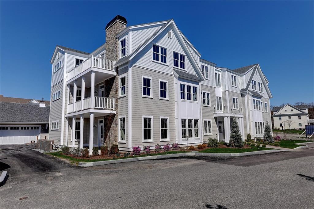 34 Kettle Point Avenue, Unit#b, East Providence