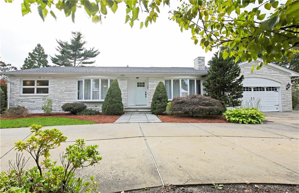 135 Meshanticut Valley Parkway, Cranston, RI 02920 MLS 1218958