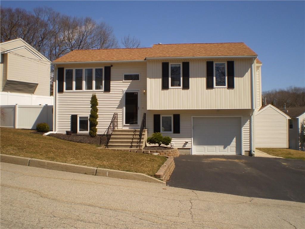 2 Cypress Court, North Providence