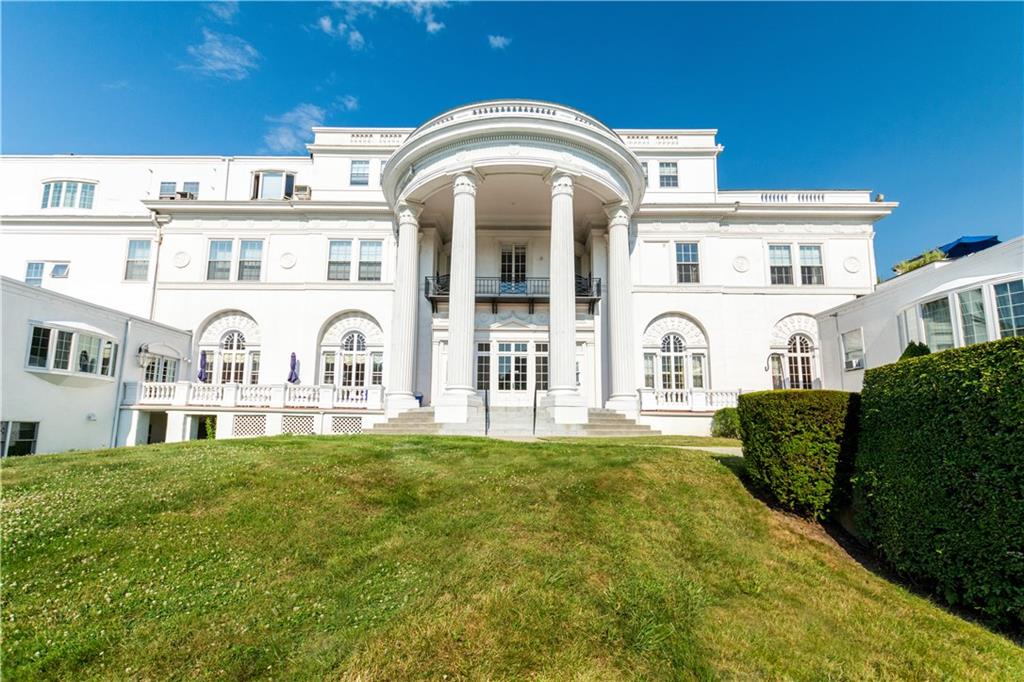 553 Bellevue Avenue, Unit12, Newport, RI 02840 MLS 1220401 Lila