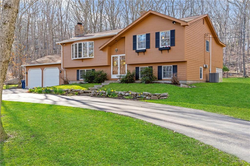 142 Hundred Acre Pond Road, South Kingstown