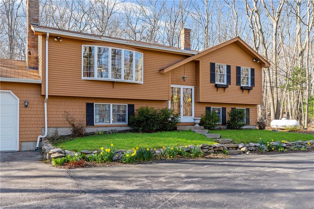 142 Hundred Acre Pond Road, South Kingstown