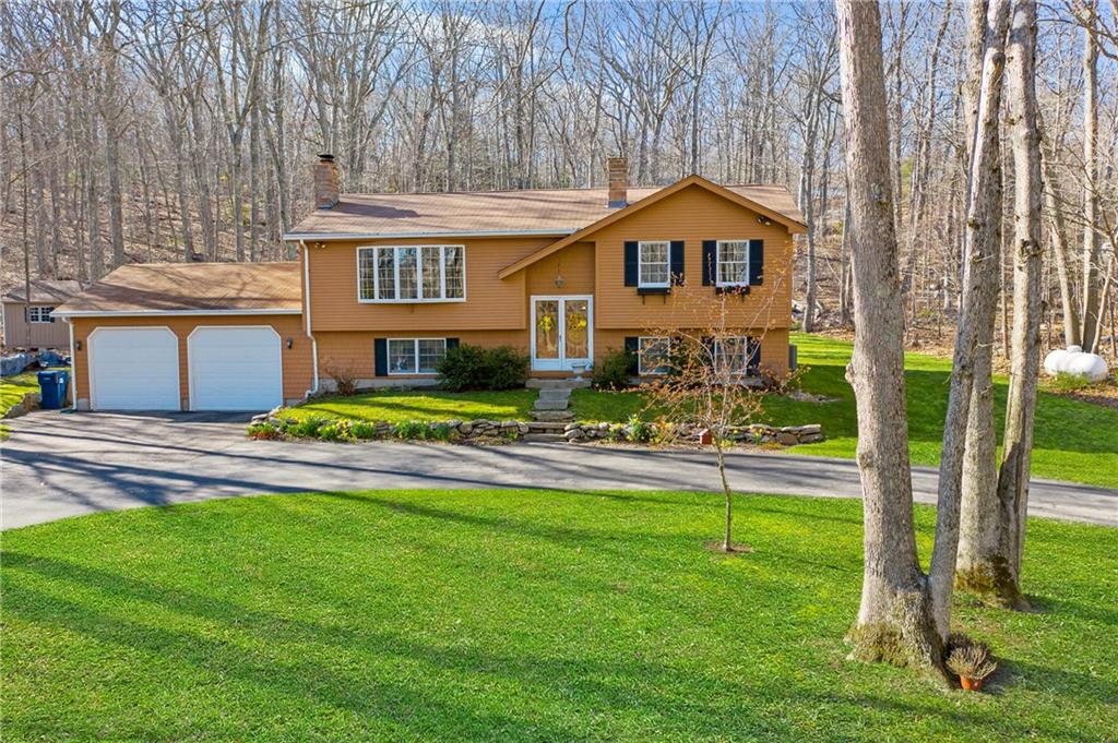 142 Hundred Acre Pond Road, South Kingstown