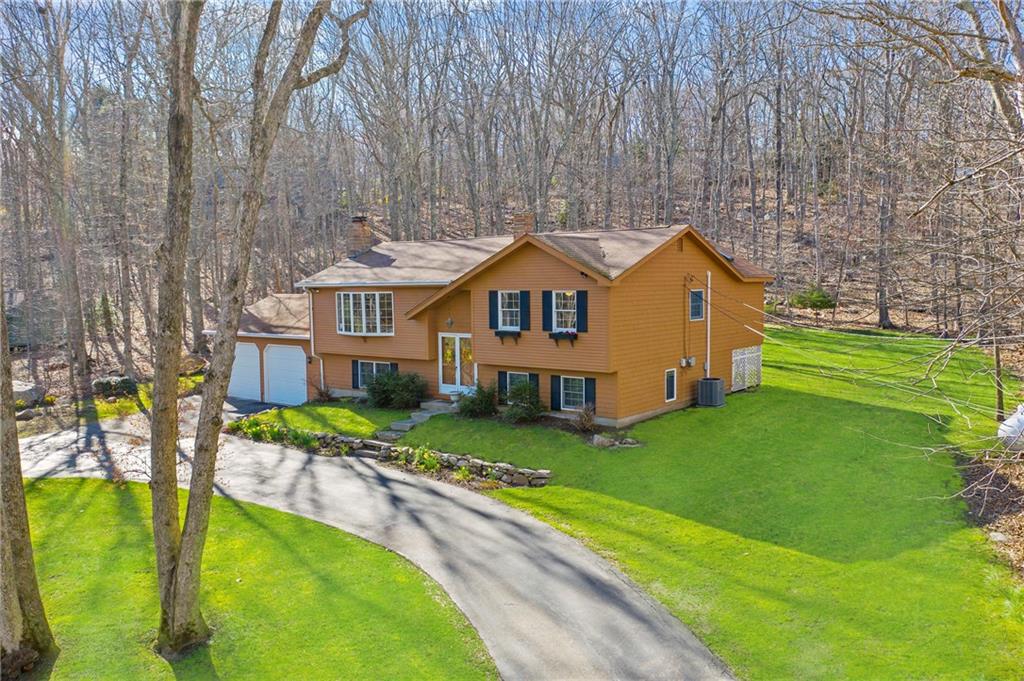 142 Hundred Acre Pond Road, South Kingstown